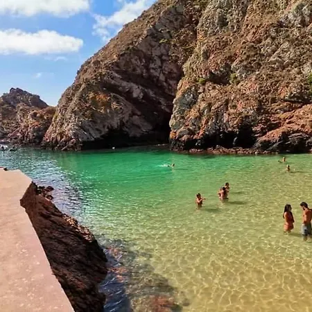 Savana House Penzion Peniche
